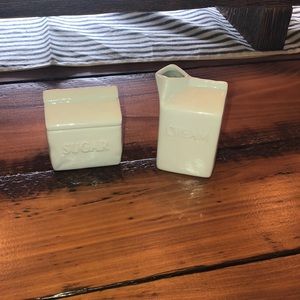 Farmhouse sugar and cream holder house design